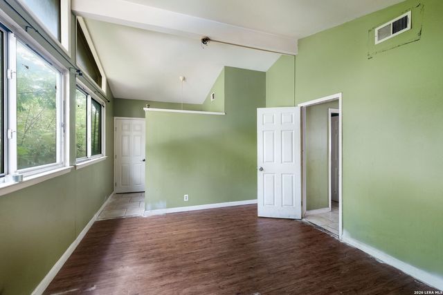 2114 FORT DONELSON DR, San Antonio, TX 78245