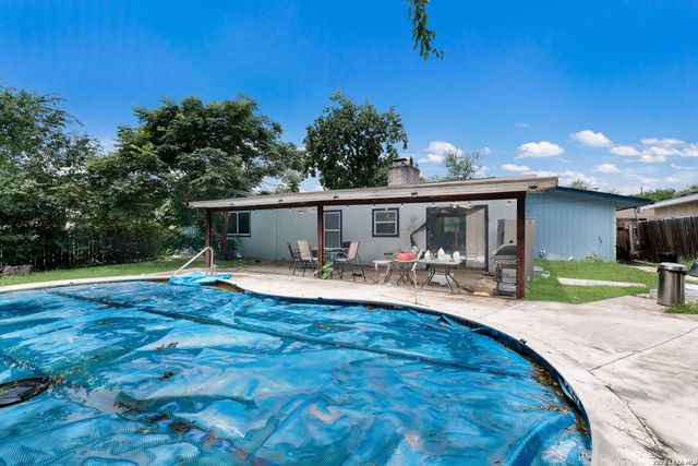 2114 FORT DONELSON DR, San Antonio, TX 78245