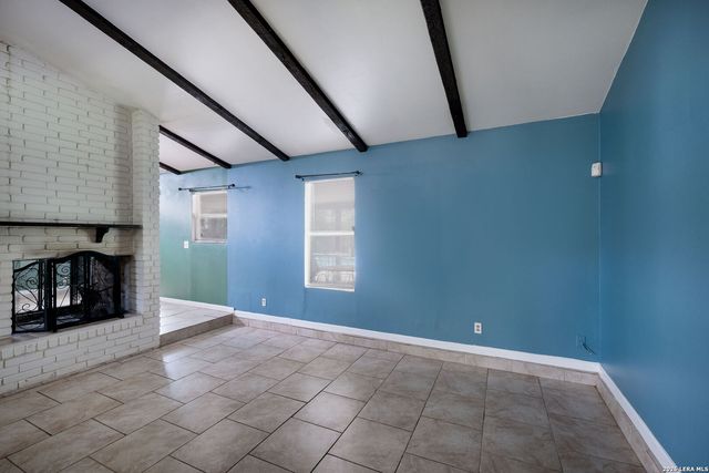 2114 FORT DONELSON DR, San Antonio, TX 78245