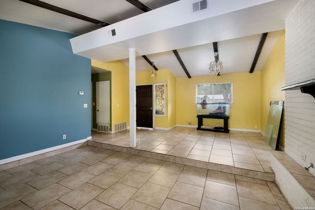 2114 FORT DONELSON DR, San Antonio, TX 78245
