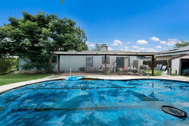 2114 FORT DONELSON DR, San Antonio, TX 78245