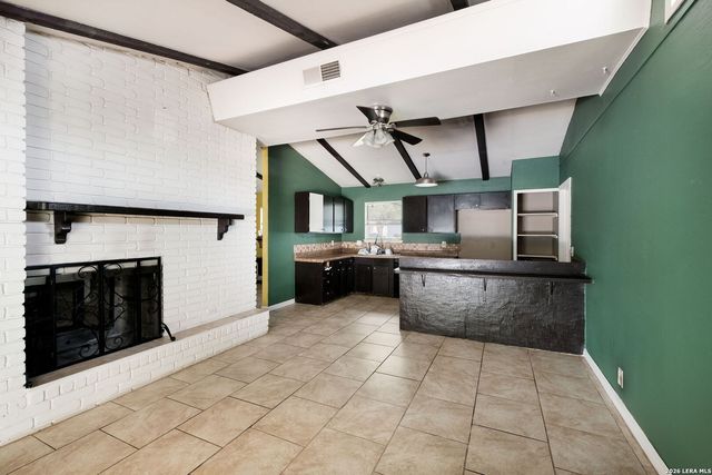 2114 FORT DONELSON DR, San Antonio, TX 78245