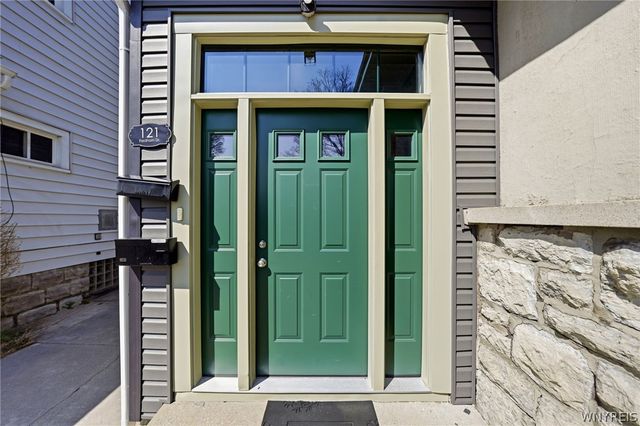 121 Fordham Drive, Buffalo, NY 14216