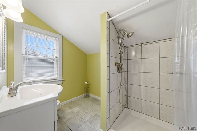 121 Fordham Drive, Buffalo, NY 14216