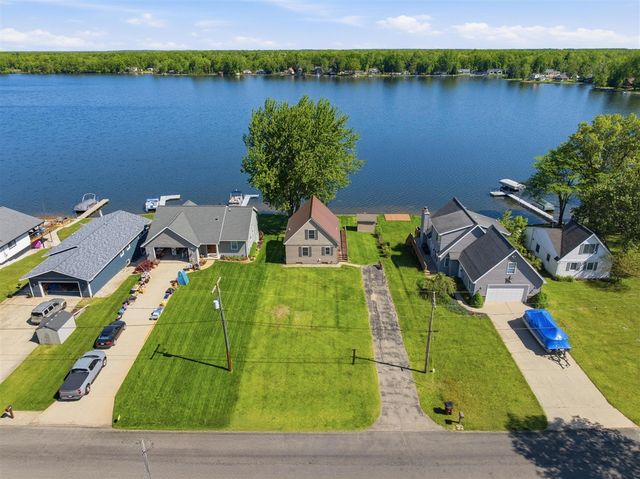 17300 Warrior Drive, Howard City, MI 49329