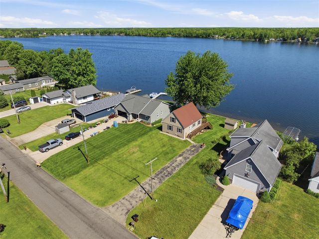 17300 Warrior Drive, Howard City, MI 49329