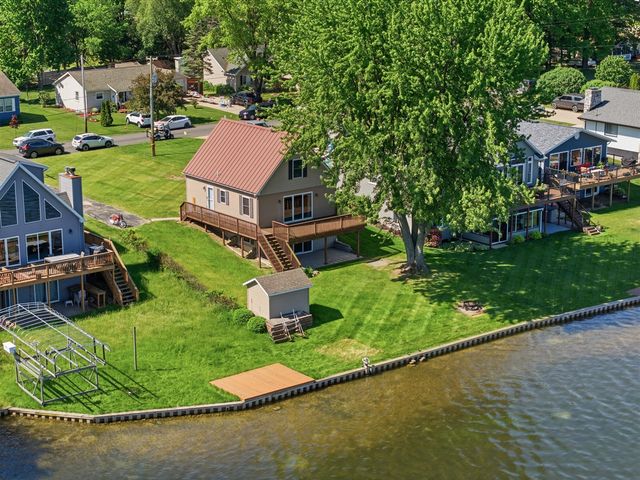 17300 Warrior Drive, Howard City, MI 49329