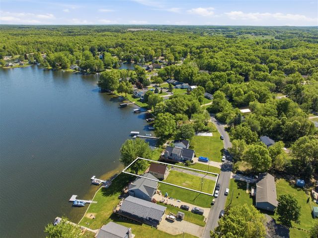 17300 Warrior Drive, Howard City, MI 49329