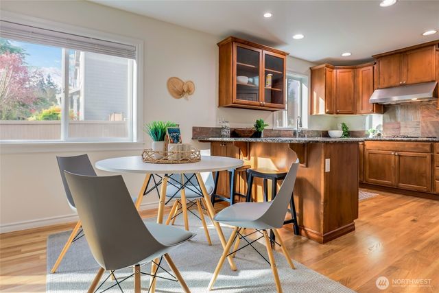 725 N 198th Street, Shoreline, WA 98133