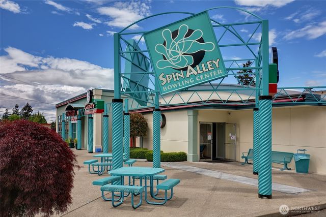 725 N 198th Street, Shoreline, WA 98133