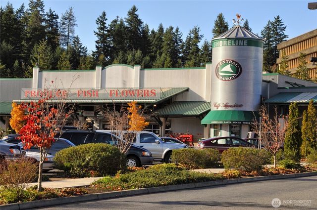 725 N 198th Street, Shoreline, WA 98133