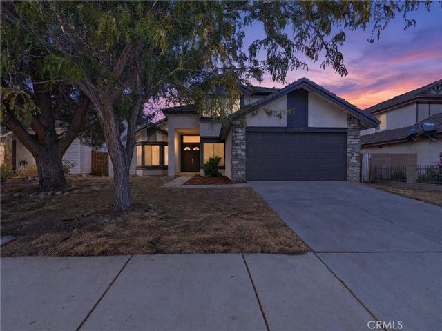 44529 Aspen Street, Lancaster, CA 93535