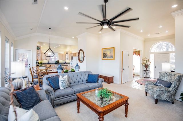 9000 Ventris Road, Garfield, AR 72732