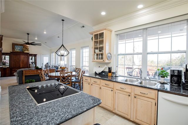 9000 Ventris Road, Garfield, AR 72732