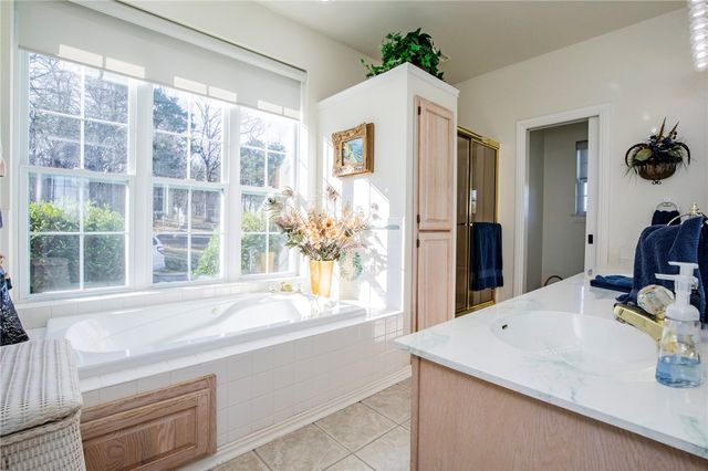 9000 Ventris Road, Garfield, AR 72732