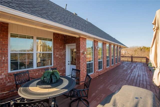 9000 Ventris Road, Garfield, AR 72732