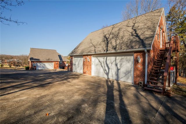 9000 Ventris Road, Garfield, AR 72732