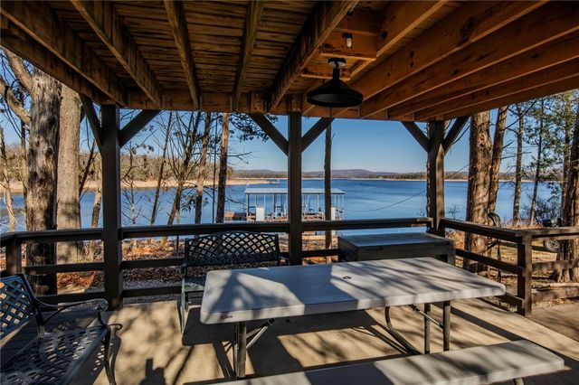 9000 Ventris Road, Garfield, AR 72732