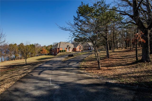 9000 Ventris Road, Garfield, AR 72732