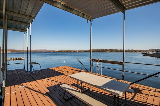 9000 Ventris Road, Garfield, AR 72732