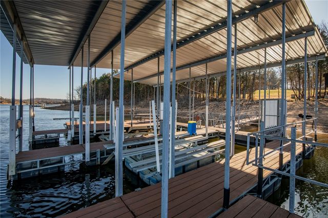 9000 Ventris Road, Garfield, AR 72732