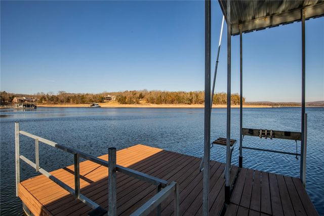 9000 Ventris Road, Garfield, AR 72732