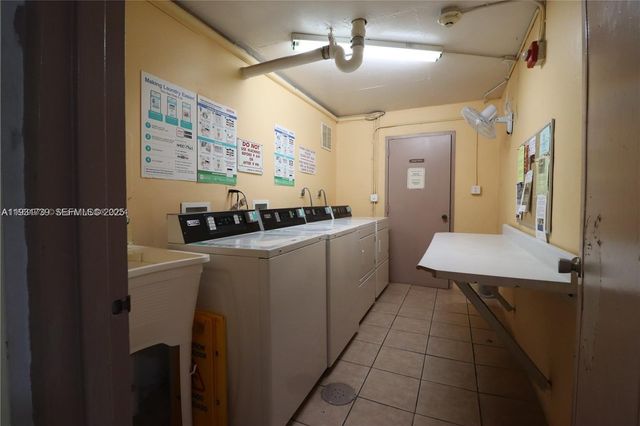 210 172nd St 426, Sunny Isles Beach, FL 33160