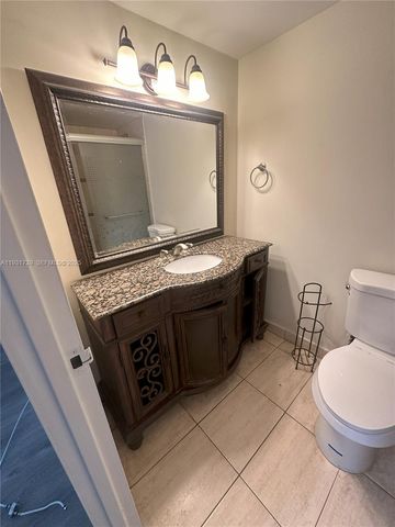 210 172nd St 426, Sunny Isles Beach, FL 33160