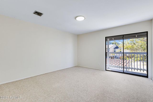 35 Larkspur Lane, Lafayette, LA 70507