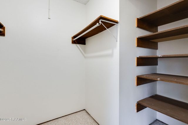 35 Larkspur Lane, Lafayette, LA 70507