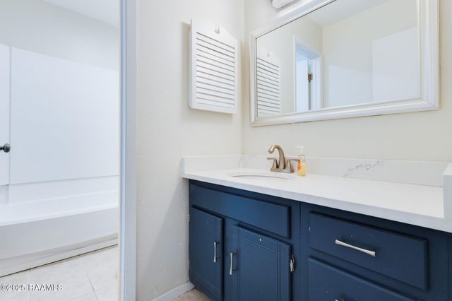 35 Larkspur Lane, Lafayette, LA 70507