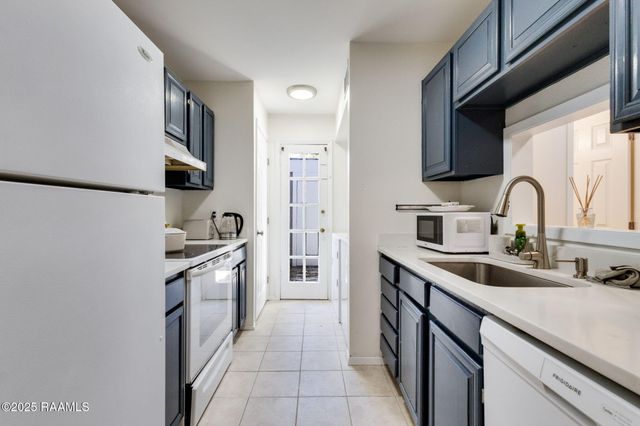 35 Larkspur Lane, Lafayette, LA 70507