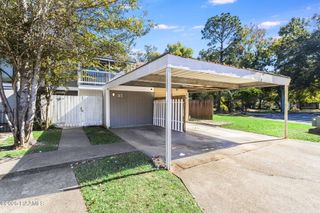 35 Larkspur Lane, Lafayette, LA 70507