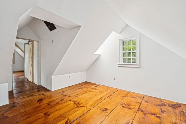 200 Bakerville Rd, Dartmouth, MA 02748
