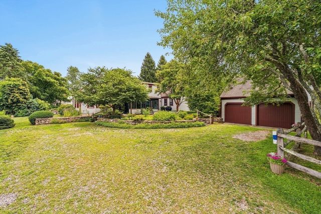 200 Bakerville Rd, Dartmouth, MA 02748