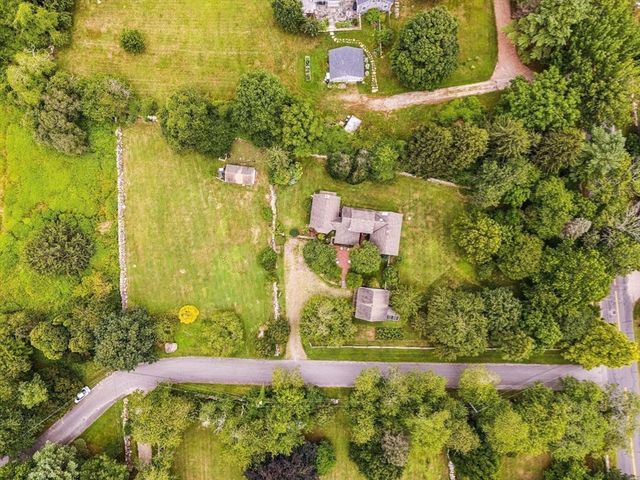 200 Bakerville Rd, Dartmouth, MA 02748