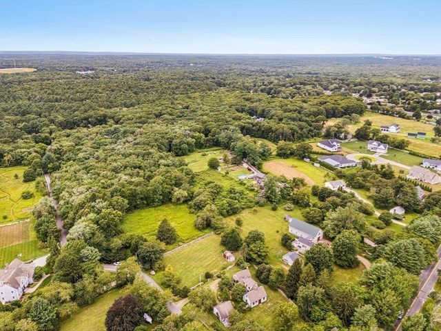 200 Bakerville Rd, Dartmouth, MA 02748