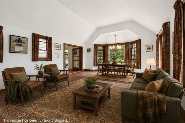 200 Bakerville Rd, Dartmouth, MA 02748
