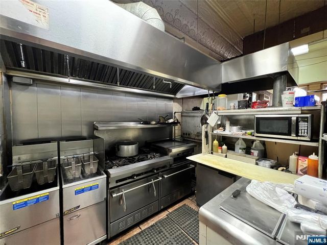 410 38th Street, Union City, NJ 07087