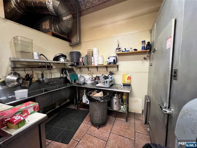 410 38th Street, Union City, NJ 07087