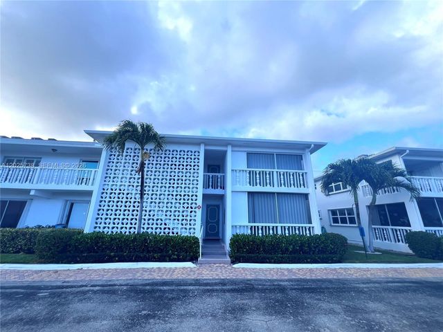 4201 S Ocean Boulevard J2, South Palm Beach, FL 33480