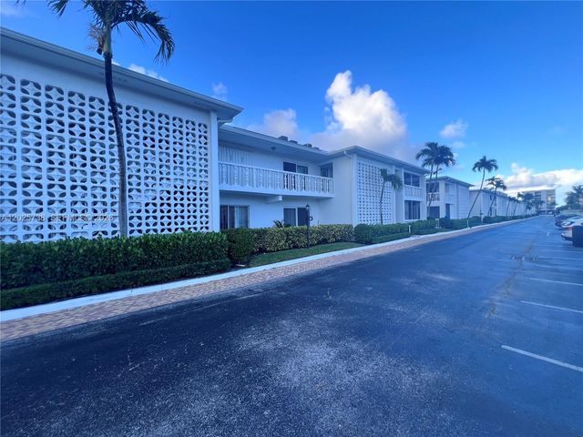 4201 S Ocean Boulevard J2, South Palm Beach, FL 33480
