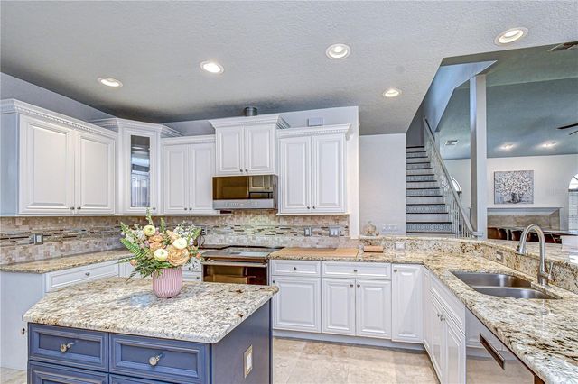 6623 STONINGTON DRIVE N, Tampa, FL 33647