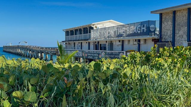 826 S M Street, Lake Worth Beach, FL 33460