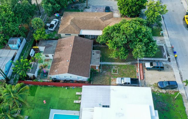 826 S M Street, Lake Worth Beach, FL 33460