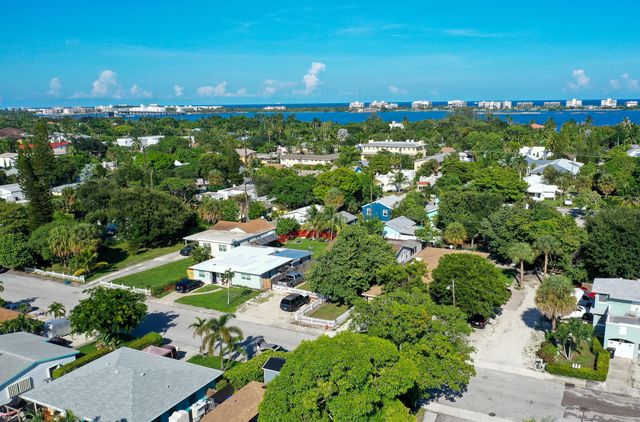 826 S M Street, Lake Worth Beach, FL 33460