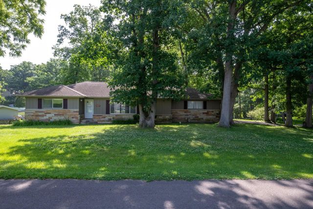 9637 Manor Woods Road, Fort Wayne, IN 46004