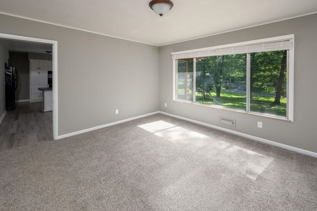 9637 Manor Woods Road, Fort Wayne, IN 46004