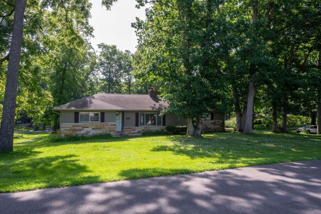 9637 Manor Woods Road, Fort Wayne, IN 46004