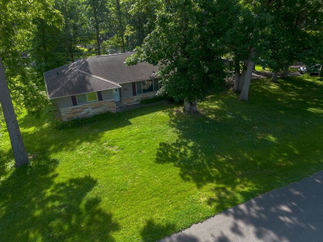 9637 Manor Woods Road, Fort Wayne, IN 46004